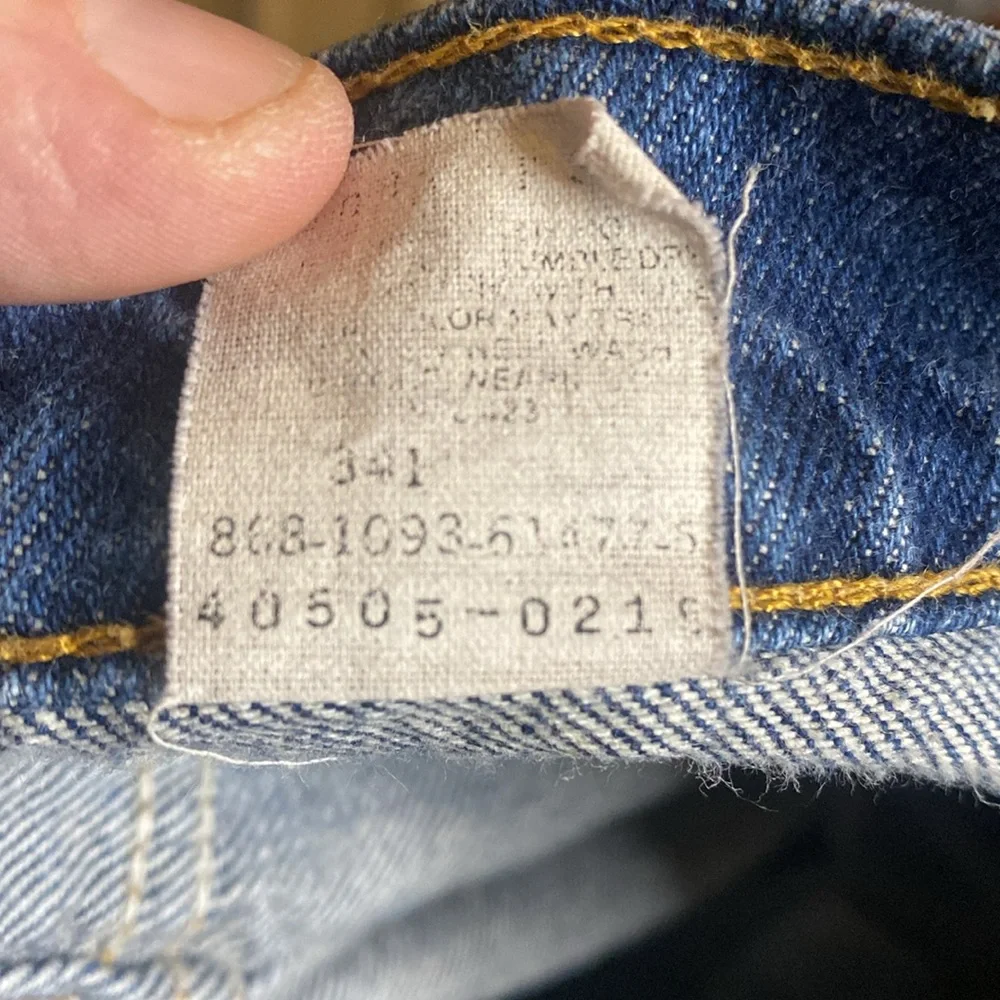 Vintage 90s Levi’s 505 orange tab jeans size 37x32 (tag says 38x32) October 1993